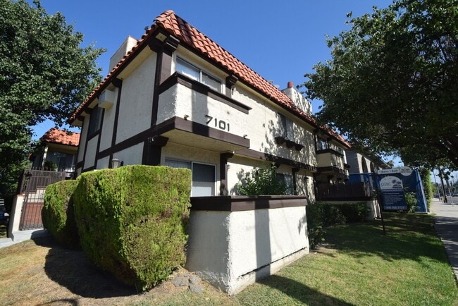 Photo - 7101 Haskell Ave Apartment Unit 06