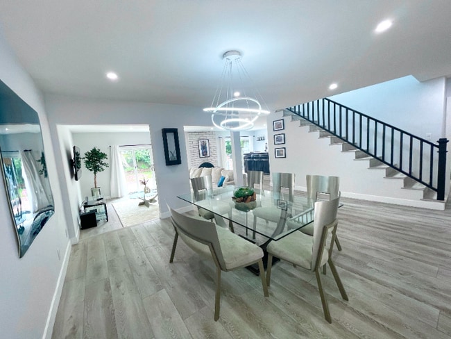 Building Photo - 7840 W 79th St