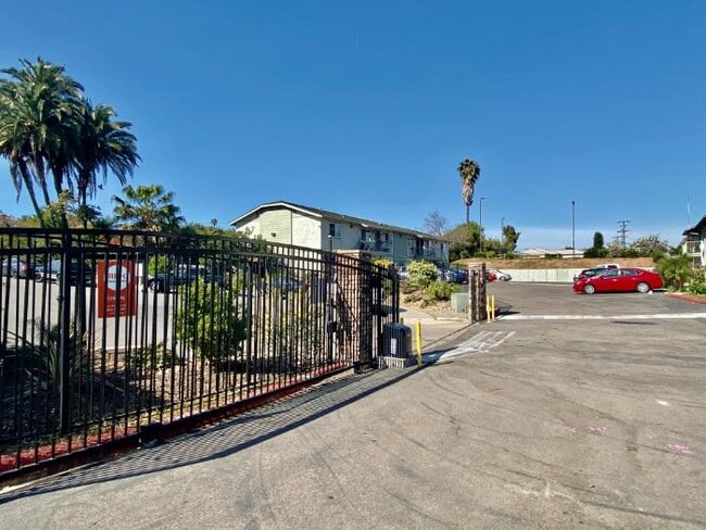 Gated Comunity - 5040 A St #10 Unit 10