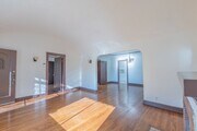 Photo - Beautiful 2 Bed +office, den garage, 1 Bath House