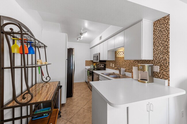 Photo - 351 N Hermosa Dr Unit 2a1