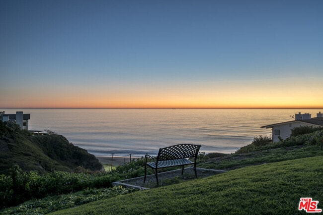 Photo - 6787 Las Olas Way