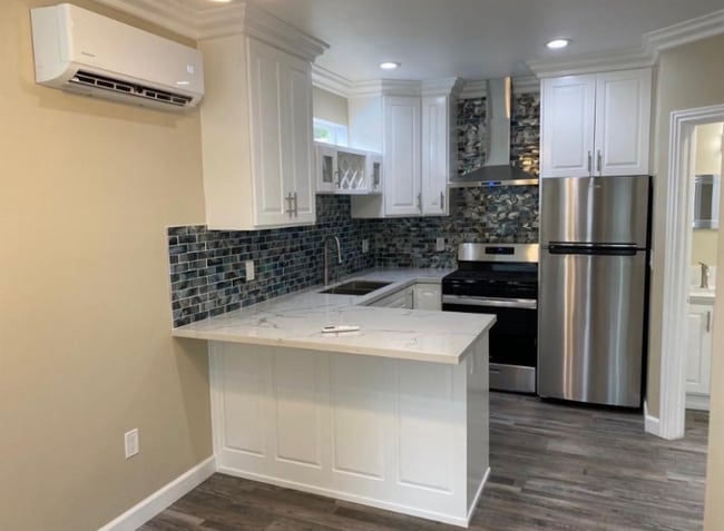 Photo - 7541 Noren St