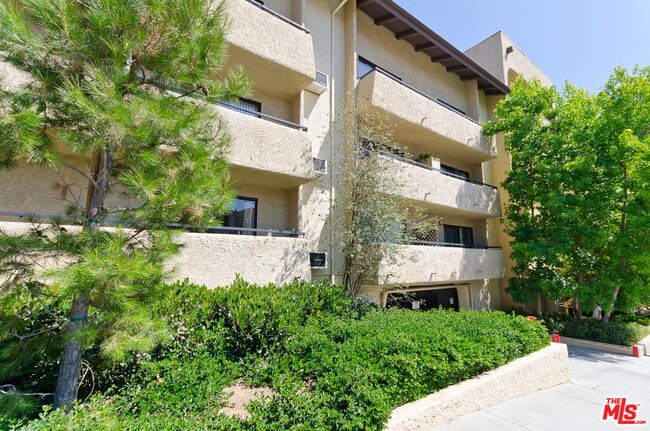 Photo - 10982 Roebling Ave Condo Unit 561