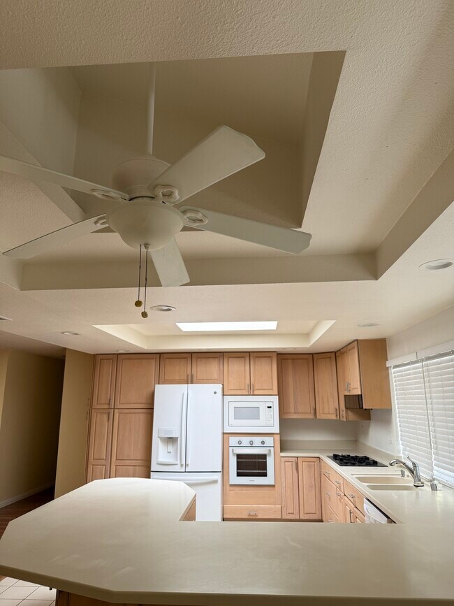 Photo - 569 Mundy Terrace