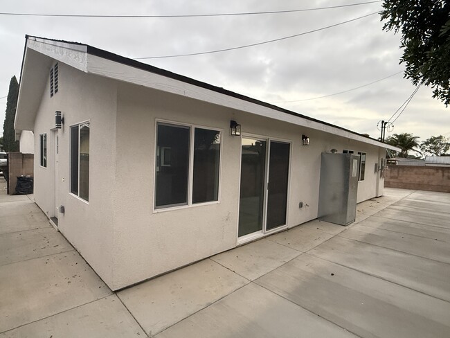 Photo - 9685 Blake Ave