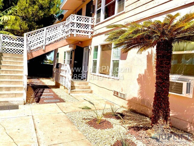 Photo - 4829 Castle Ave