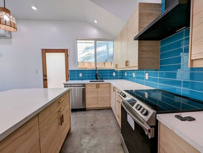 Photo - 720 San Pascual Ave