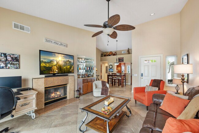 Photo - 182 Desert Falls Cir