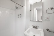 Studio - 323SF - Bathroom - SM Hollywood Studios