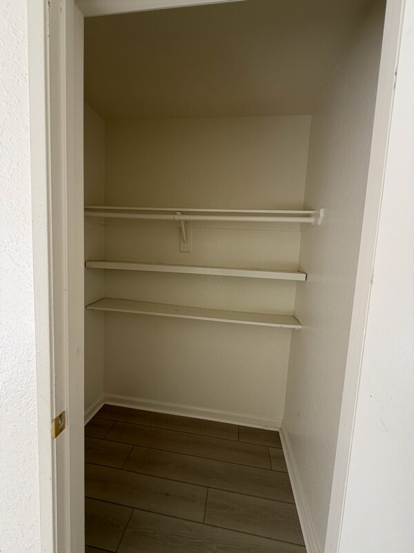 Photo - 43711 Challenger Way