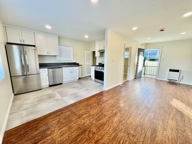 Photo - 821 Avenue A Ave Unit B