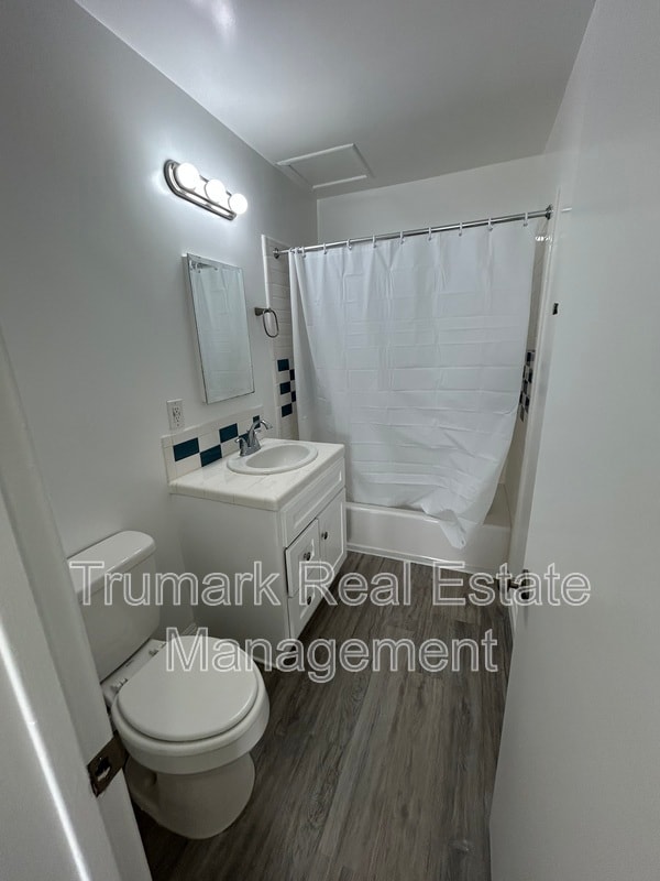 Photo - 1811 Huntington Dr Unit 2