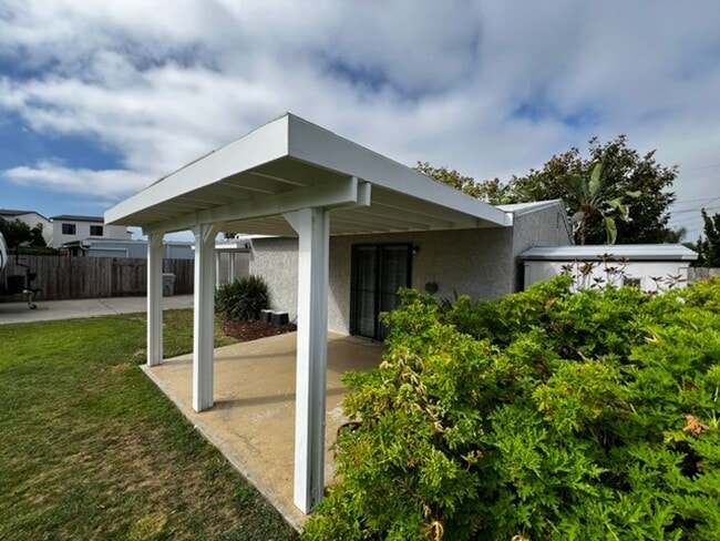 Photo - Large, Single Family 3 Bed, 1 Bath in North Clairemont w/ Spacious Backyard!