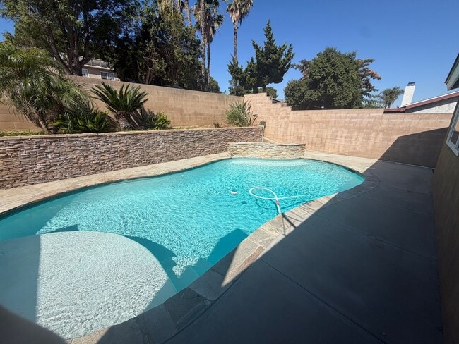 Photo - 1118 Zircon St