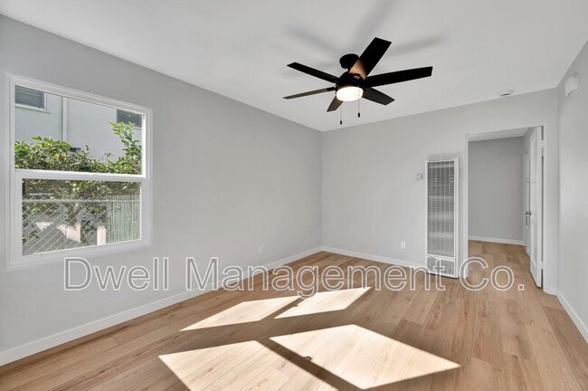 Photo - 2176 Bacon St