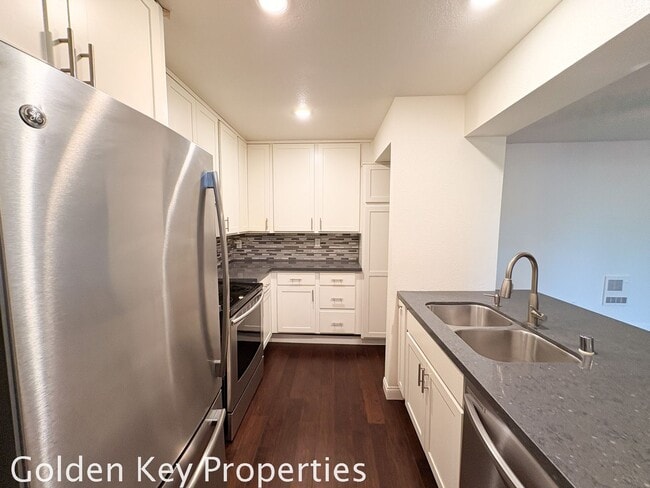 Photo - 2410 Altisma Way