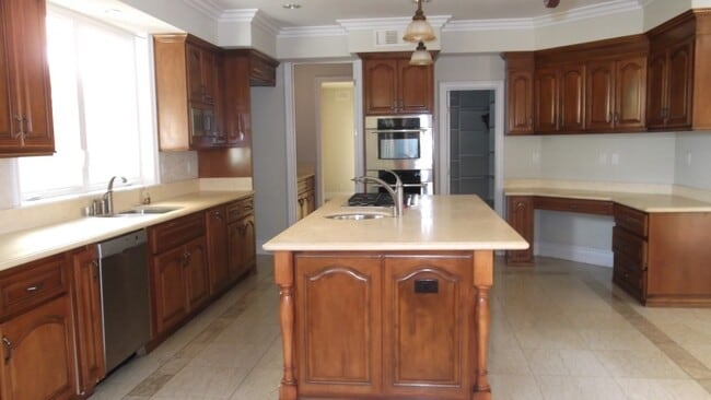 Photo - Coming Soon! Lavish Estate Home w/4700sf+C...