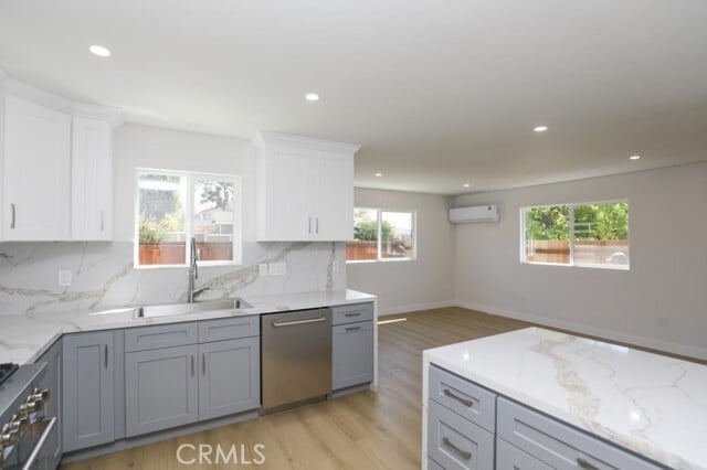 Photo - 13758 Walnut St