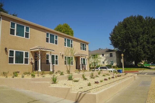 Photo - 1803 E Chevy Chase Dr Unit 1