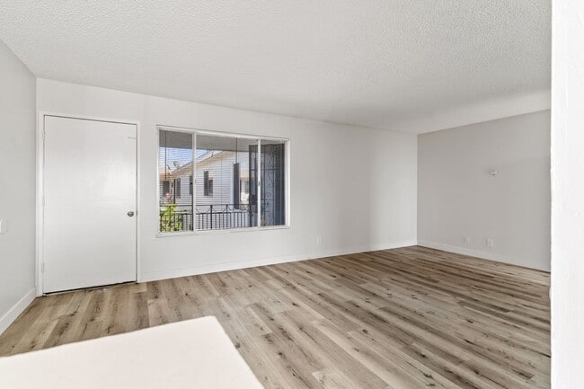 Photo - 1050 Gaviota Ave Unit 14