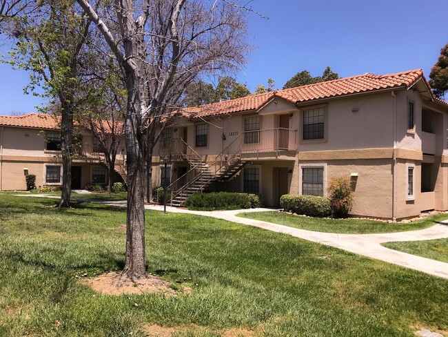 Photo - 1 Bed, 1 Bath Condo - Fireplace + Private ... Unit 155