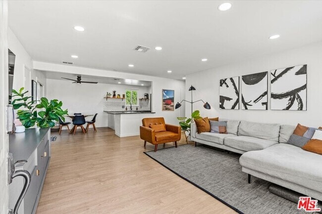 Building Photo - 1808 E Francis Dr Rental