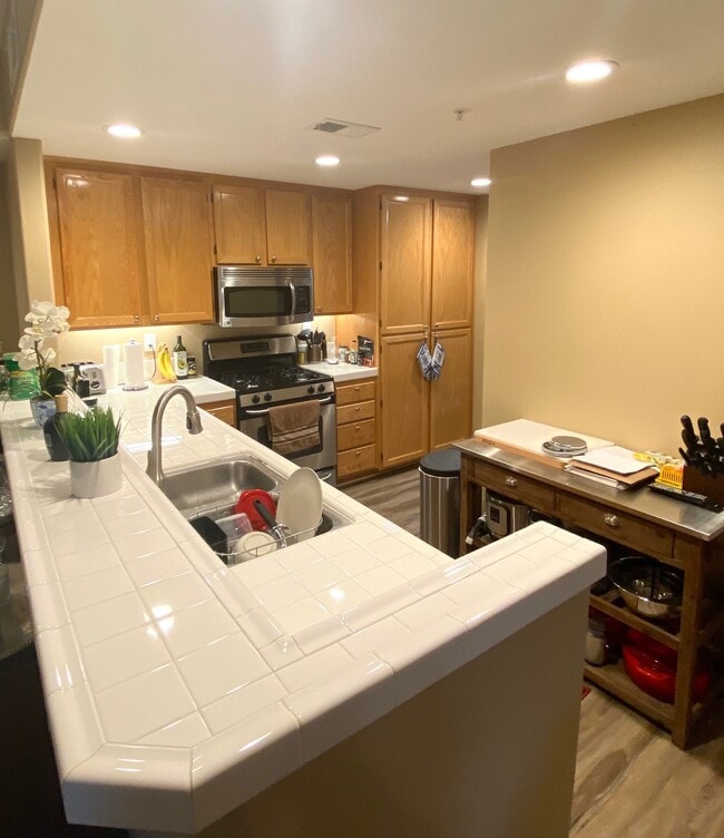 Photo - 1875 Baudouin Pl