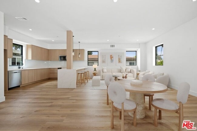 Photo - 5543 Calhoun Ave