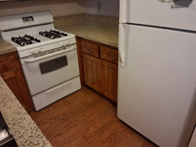 Photo - 775 Summit Blvd Unit #4