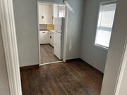 Photo - 1426 Pine Ave Unit B