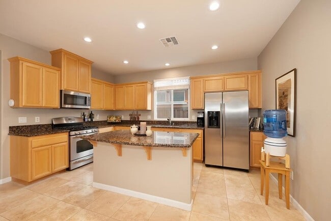 Photo - 4521-4523 Saturn St