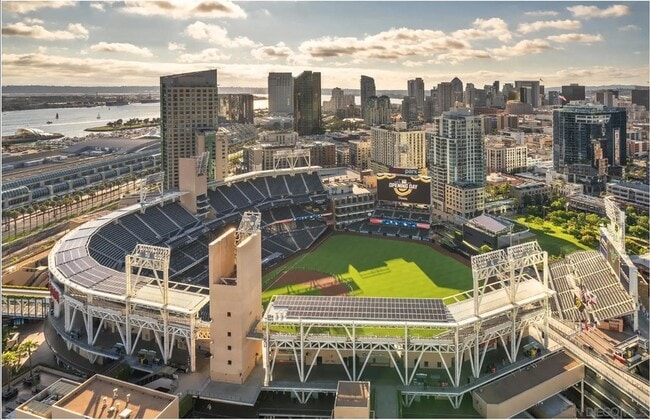 Photo - 100 Park Plz Unit 3401