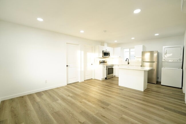 Photo - 925 Ohio St Unit 2