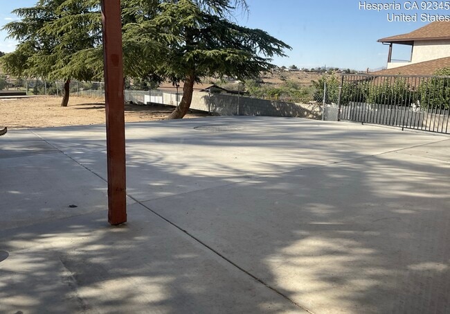 Photo - 17780 Hinton St