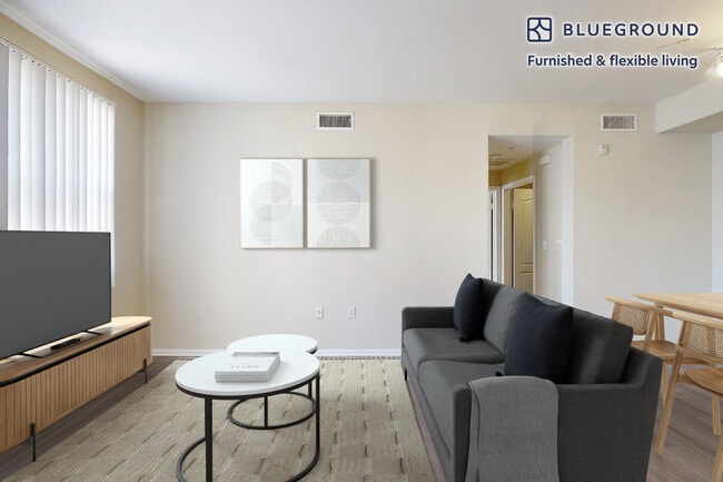 Building Photo - 1571 Flynn Rd Unit FL2-ID9495A