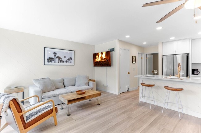 Photo - 1124 Eureka St