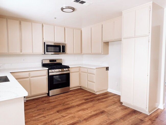 Photo - 6152 Orange Ave Unit A