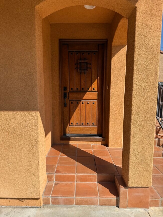 Entrance - 2003 S Curson Ave Apartments Unit Mid City 2003 S Curson