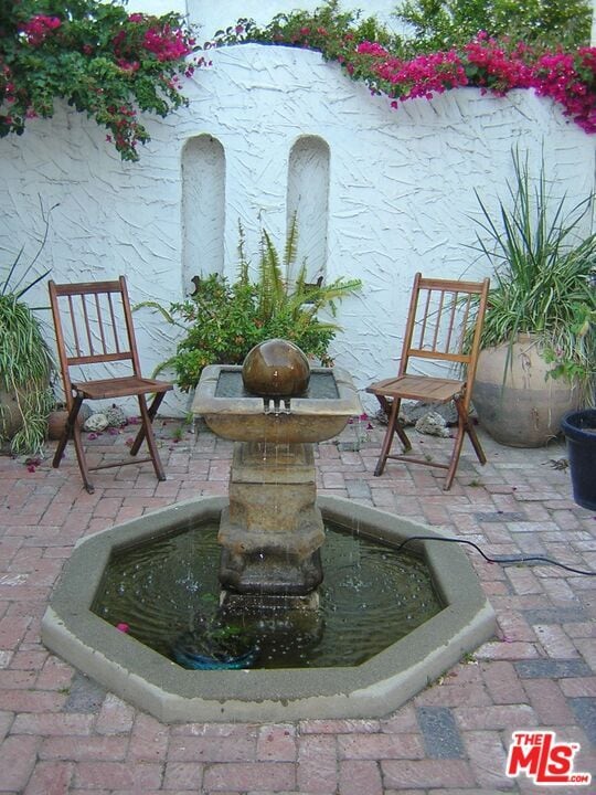 Photo - 914 Burnside Ave