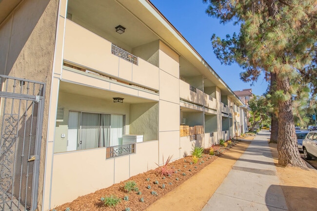 Photo - Tujunga Apartments
