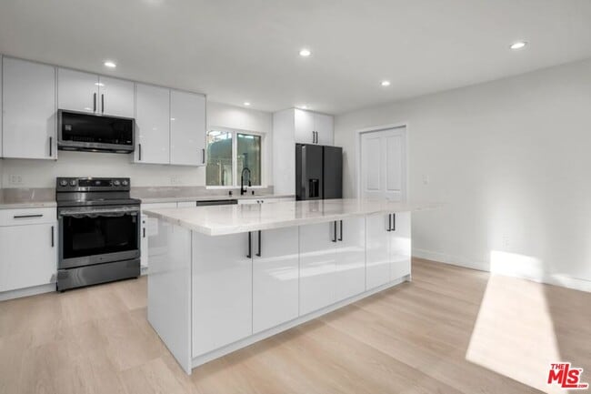 Photo - 10880 Tennessee Ave