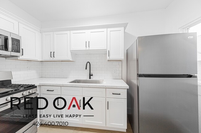 Photo - 816 S Park View St Unit 104