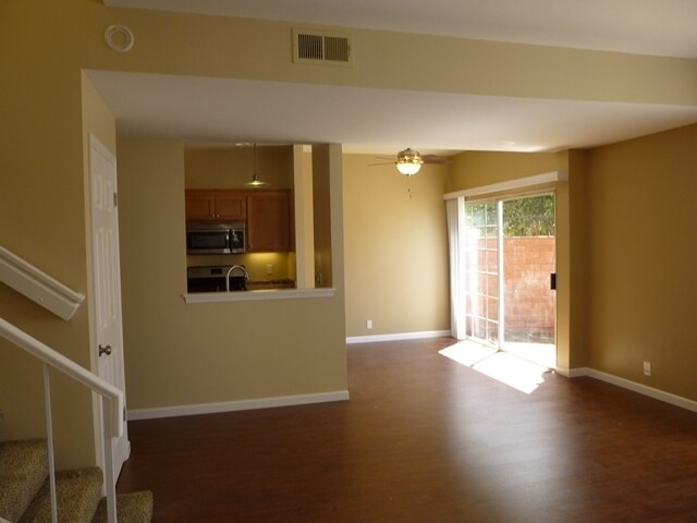 Photo - Updated Townhome in Country Club Village Green