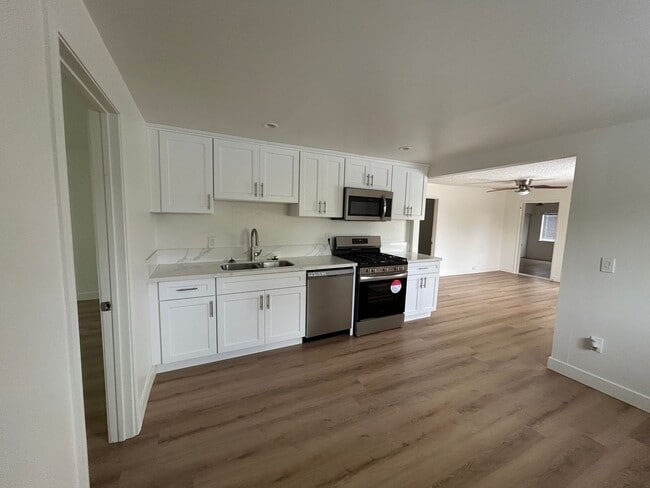 Photo - 3824 W 104th St Apartment Unit 3824