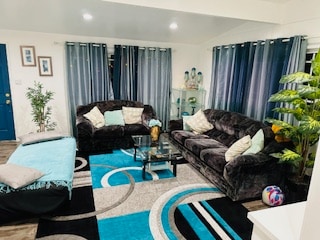 Building Photo - 22823 Madrona Ave