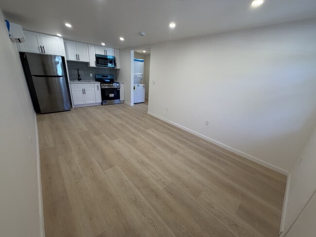 Building Photo - 7818 Shoup Ave