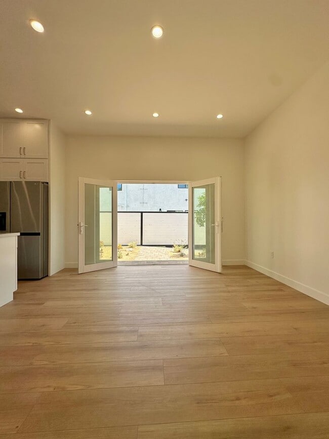 Photo - 1135 Scofield Dr Unit 1135-A
