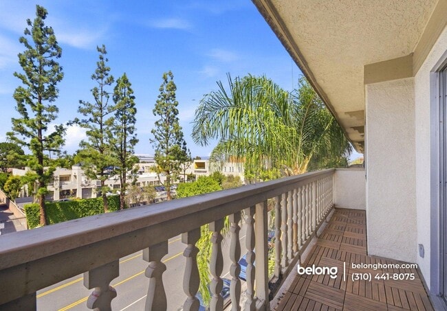 Photo - 5400 Lindley Ave Unit 322