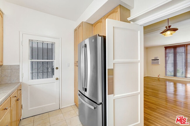 Photo - 1235 N Crescent Heights Blvd Unit 3
